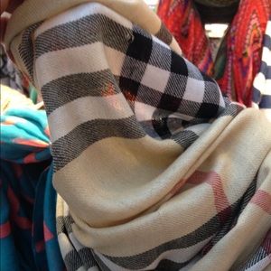 Very nice ,high quality infinity scarf