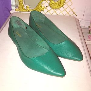 Green Pointed Flats