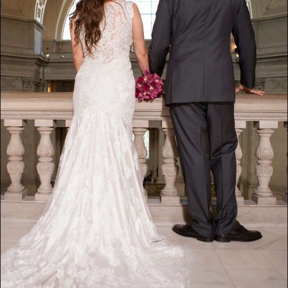 Ivory wedding dress - Picture 2 of 4