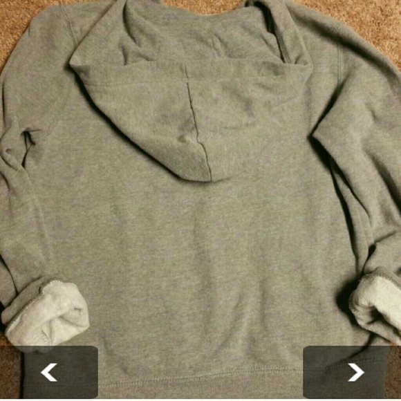 EUC Gray and Silver Aeropostale Sweatshirt - Picture 3 of 4