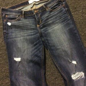 Destroyed dark Demi jeans