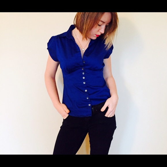 Banana Republic Tops - Princess Sleeved Blouse🚫sold🚫