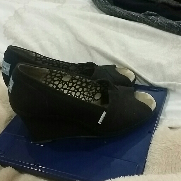Wedge heels