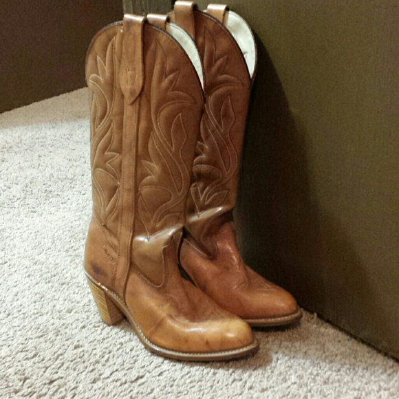 *Cowgirl boots!*
