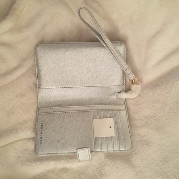 ❌SOLD❌Tory Burch Wristlet Wallet - Picture 3 of 4