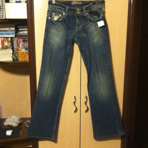 Miss Me Jeans - Picture 2 of 5