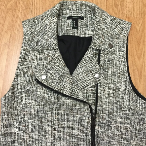 SOLDReally cute zip up vest - Picture 2 of 4