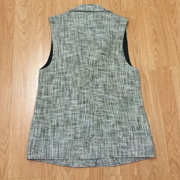 SOLDReally cute zip up vest - Picture 4 of 4