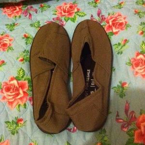 Men's TOMS