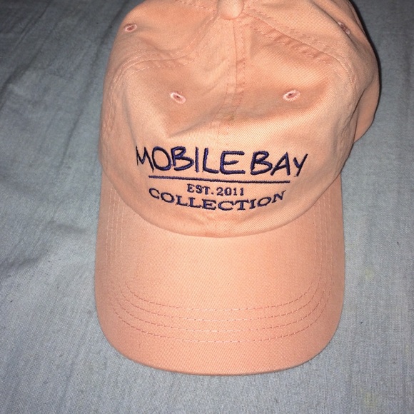 Mobile Bay hat