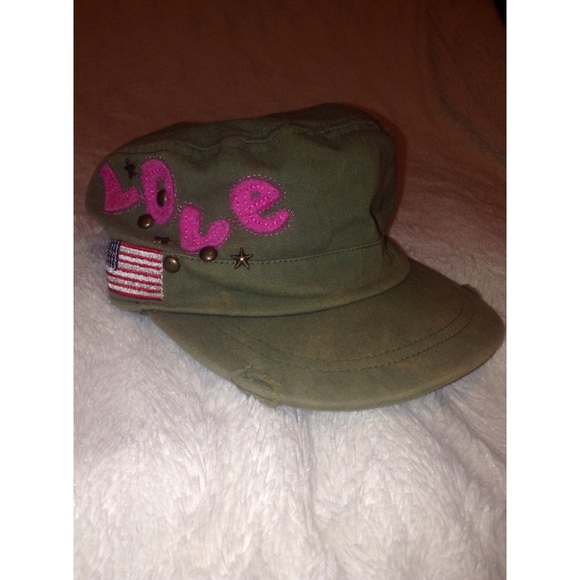 Army green distressed cap 👒