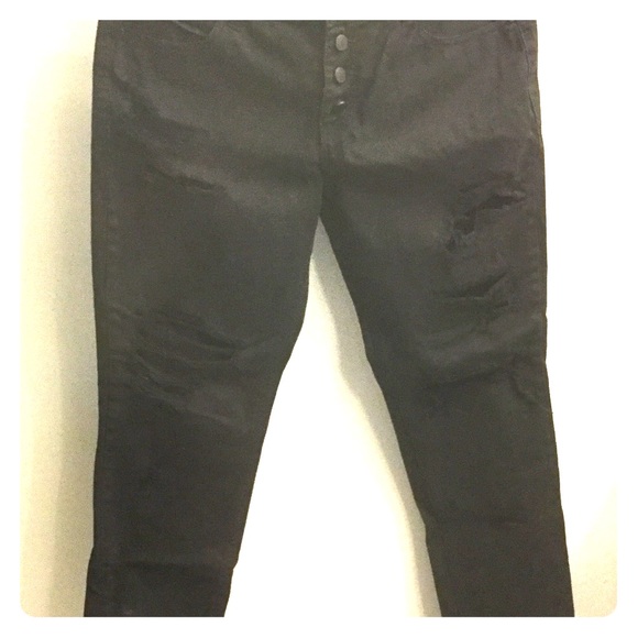Refuge - distress boyfriend jeans