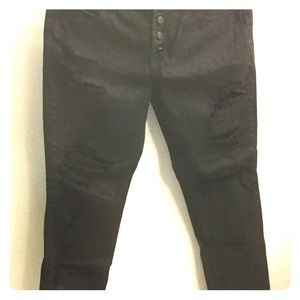 Refuge - distress boyfriend jeans