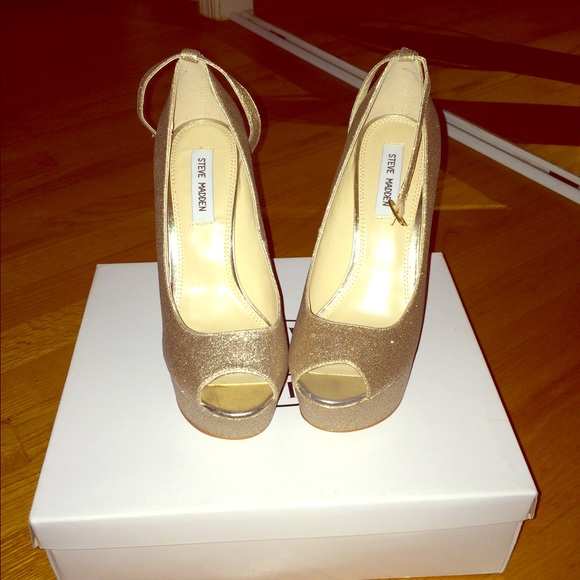 Steve Madden Gold Glitter Heels