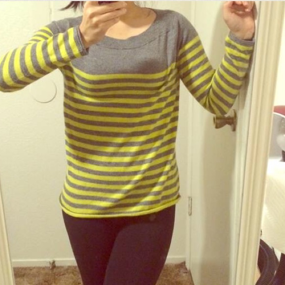 Gap Striped Sweater - Picture 3 of 4
