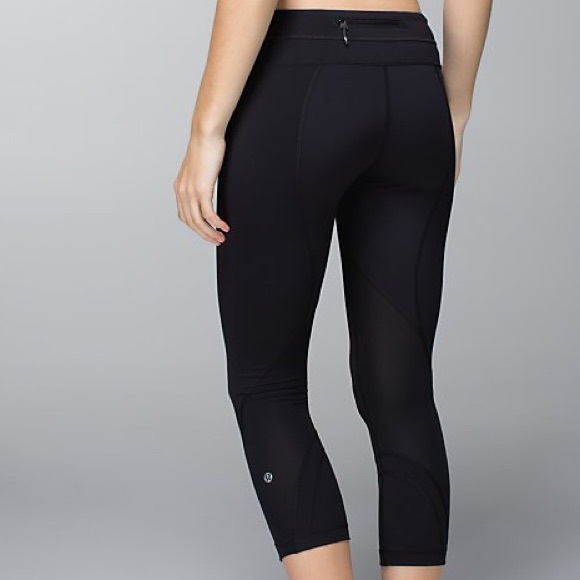 Lulu Lemon inspire crop leggings