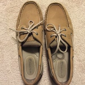 Women's sperrys size 7.5