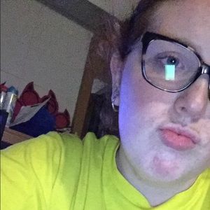 Meet your Posher, Isabel