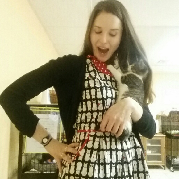 Meet your Posher, Megan!! - Picture 4 of 4