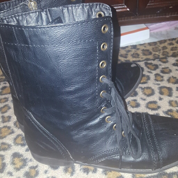 Boots - Picture 2 of 2