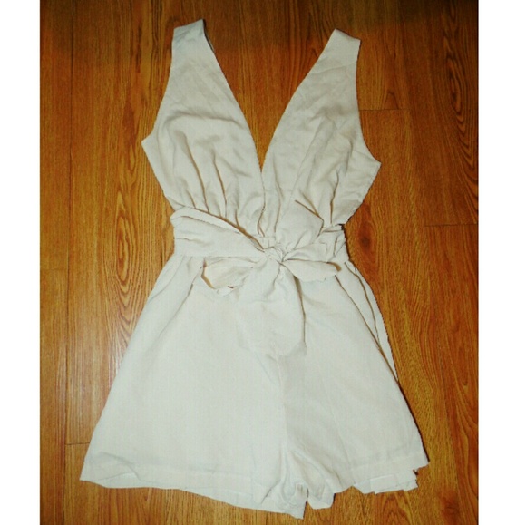 Other - Cute beige/nude romper