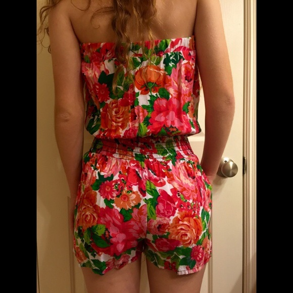 Delia's Floral Romper - Picture 2 of 3