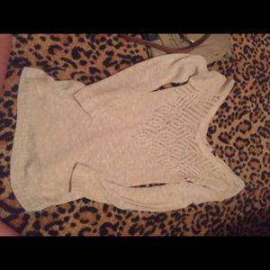 XS cream sweater.