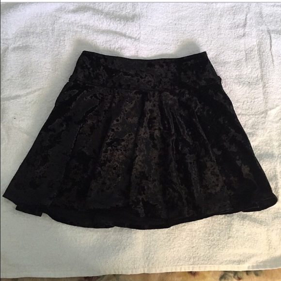 Velvet skater skirt. 🎀