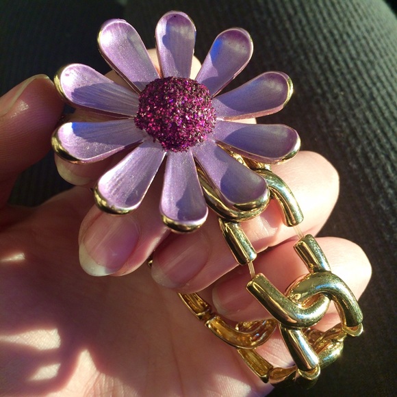 🌸Betsey Johnson-Large Flower Stretch Bracelet🌸