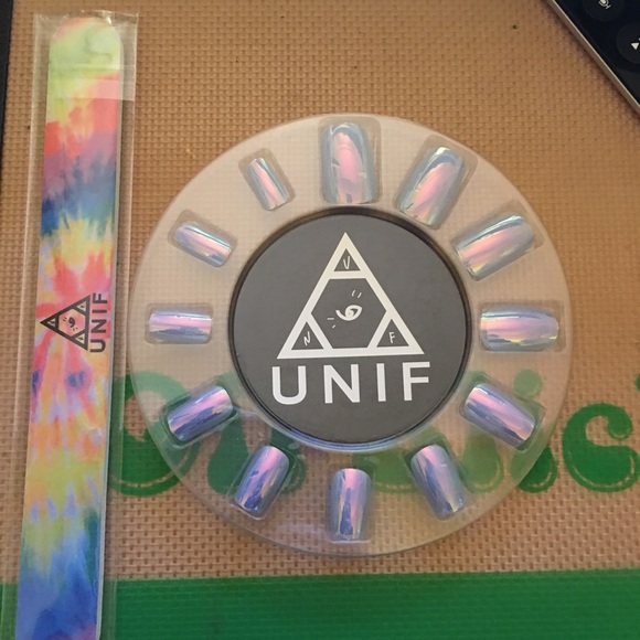 UNIF CHROMA NAILS BLUE