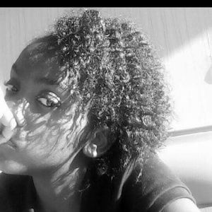 Meet your Posher, Valerie