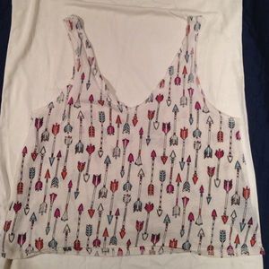 Cropped arrow tank