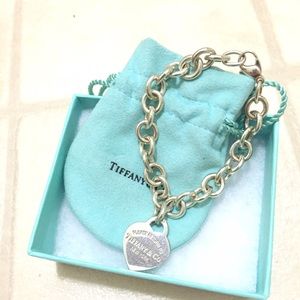 Tiffany & Co. Jewelry - Tiffany & Co Sterling Silver Heart Charm Bracelet Tiffany & Co. Jewelry - Tiffany & Co Sterling Silver Heart Charm Bracelet