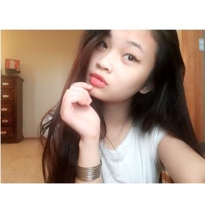 Meet your Posher, Tuyen