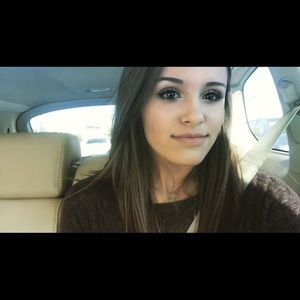 Meet your Posher, Hailey