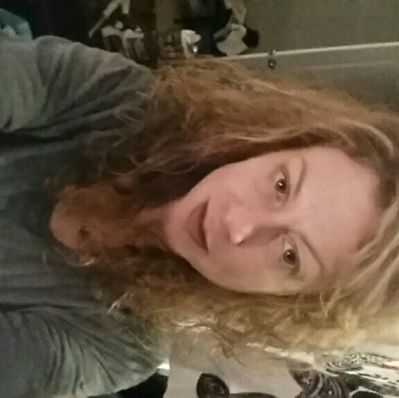 Meet your Posher, Heather - Picture 1 of 1
