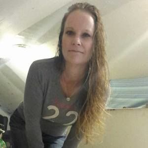 Meet your Posher, Mona