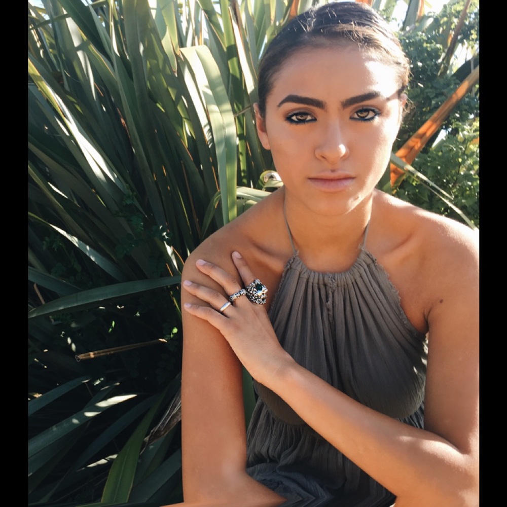 Meet your Posher, Lady janae