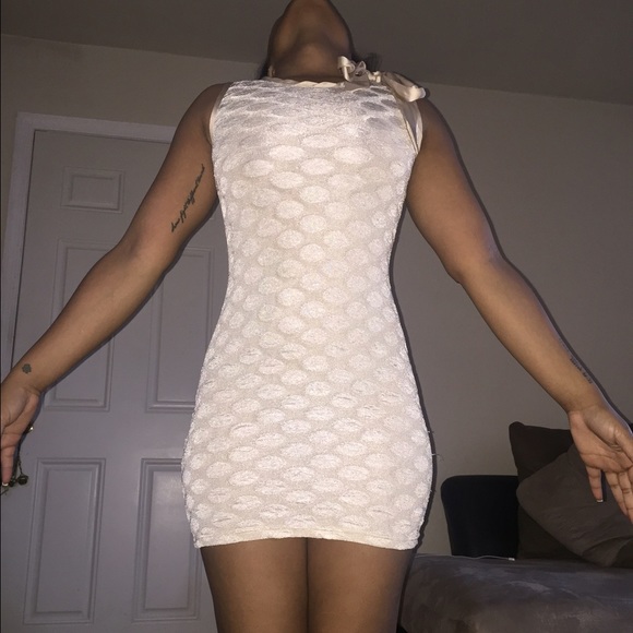 🔴 SOLD 🔴Cream/Off White Dress