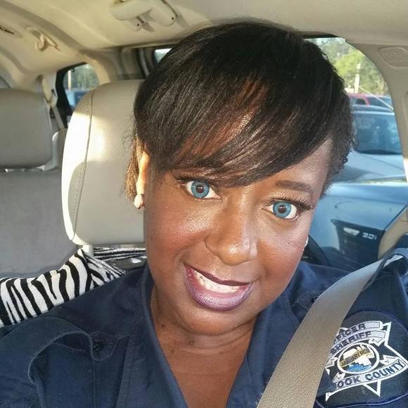 Meet your Posher, Dwanetta - Picture 1 of 1