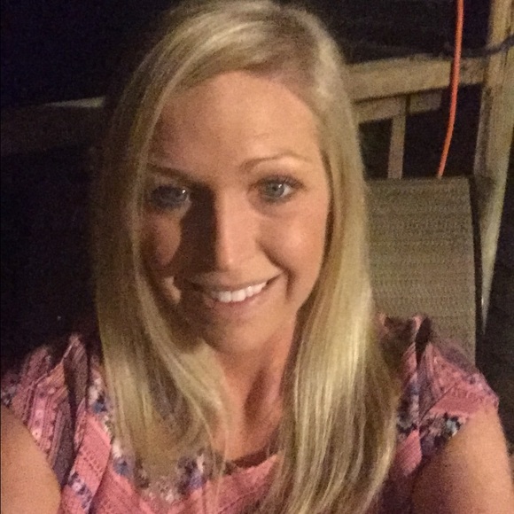 Meet your Posher, Misty - Picture 1 of 1