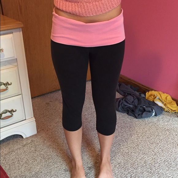 Yoga Crop Leggings - Picture 2 of 2