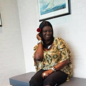 Meet your Posher, Linda