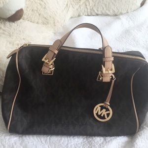 Michael kors purse