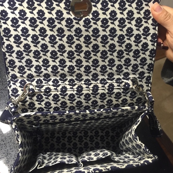 Vera Bradley Crossbody - Picture 2 of 4