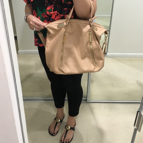 Nude satchel or cross body with gold detailing - Picture 3 of 4