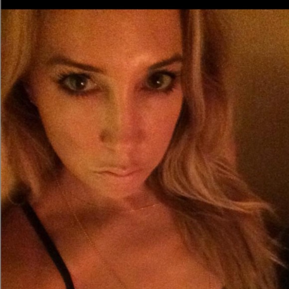 Meet your Posher, Barbaranne - Picture 1 of 1