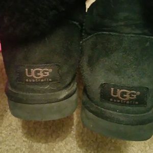 Black uggs