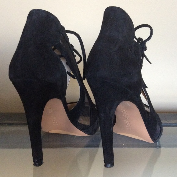 Nine West Australia Black Heels - Picture 4 of 5