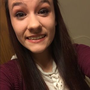 Meet your Posher, Monica